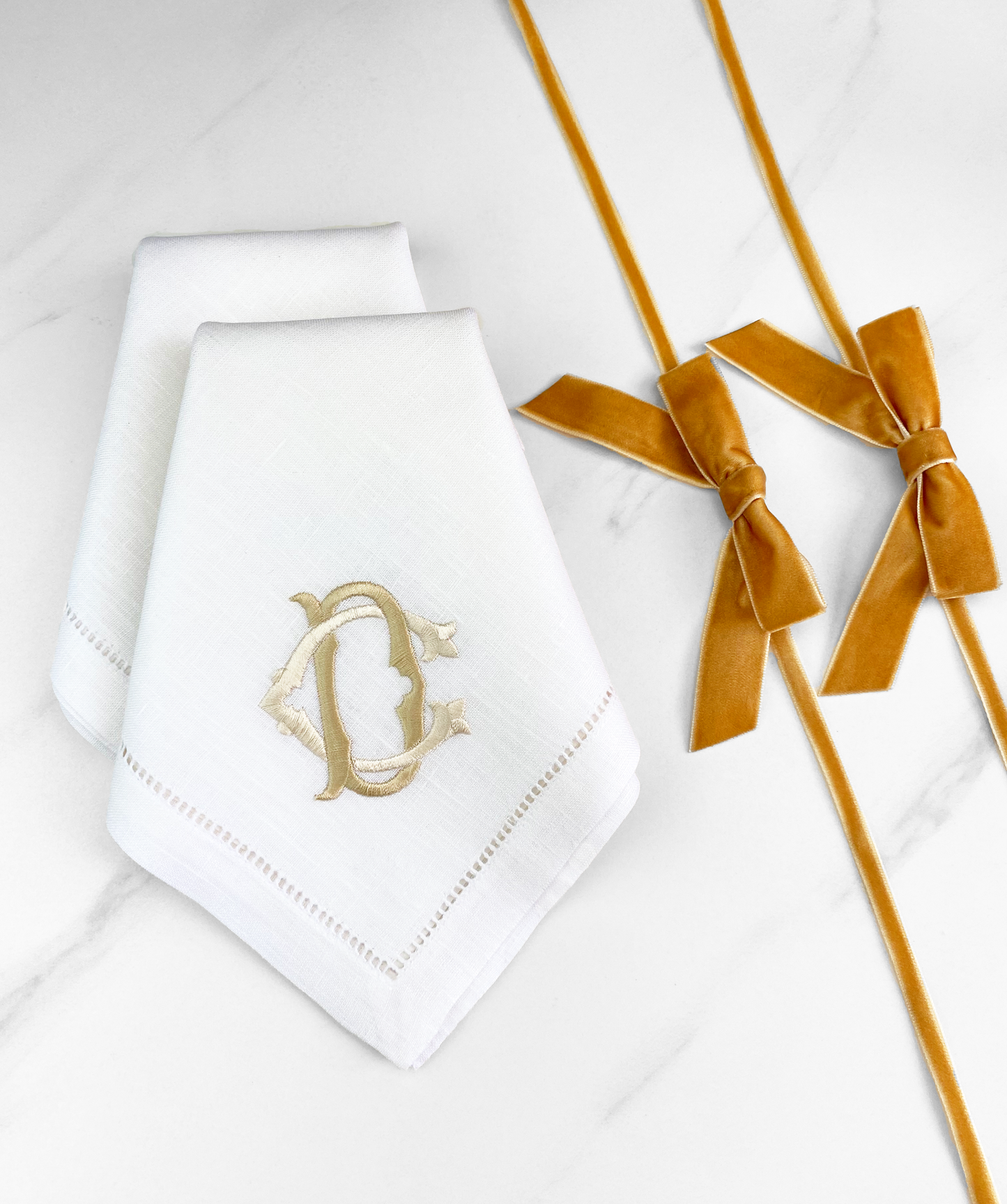 Audra Set: Table Napkins, Napkin Bows